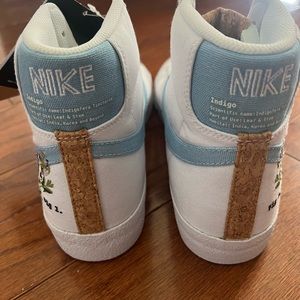 Nike Blazer Mid ‘77 white/obsidian with indigo flowers. Never used.